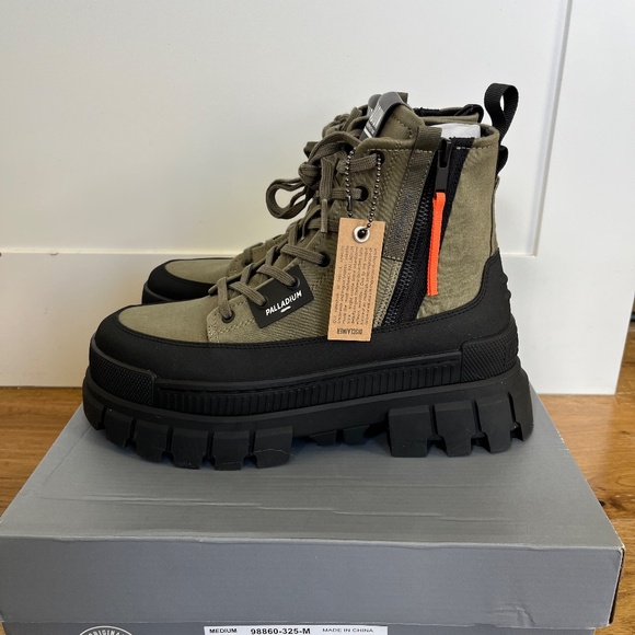 Brand New Palladium Revolt boot Hi in Olive Green 8.5 - Picture 6 of 8